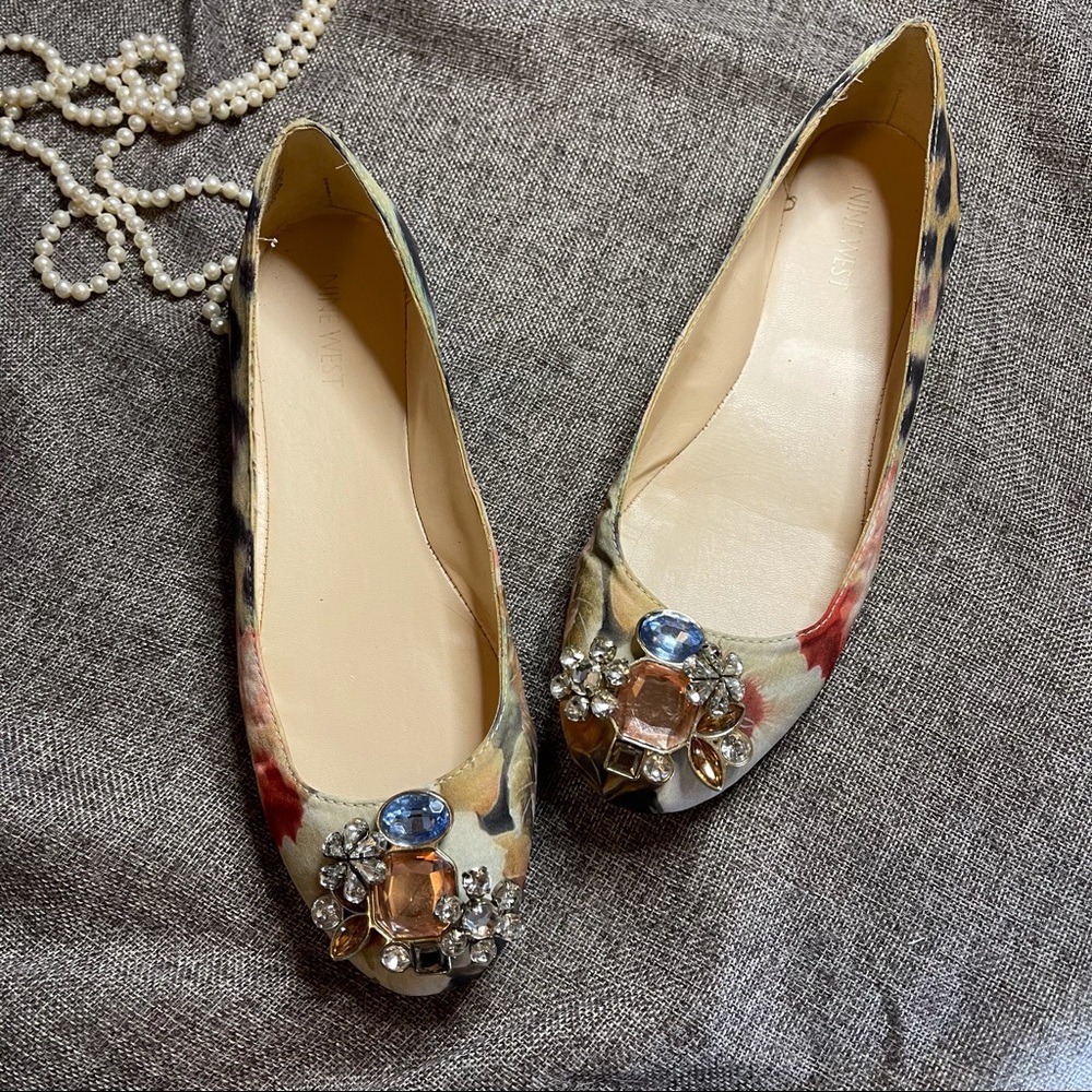 Nine West blingbling flower flats